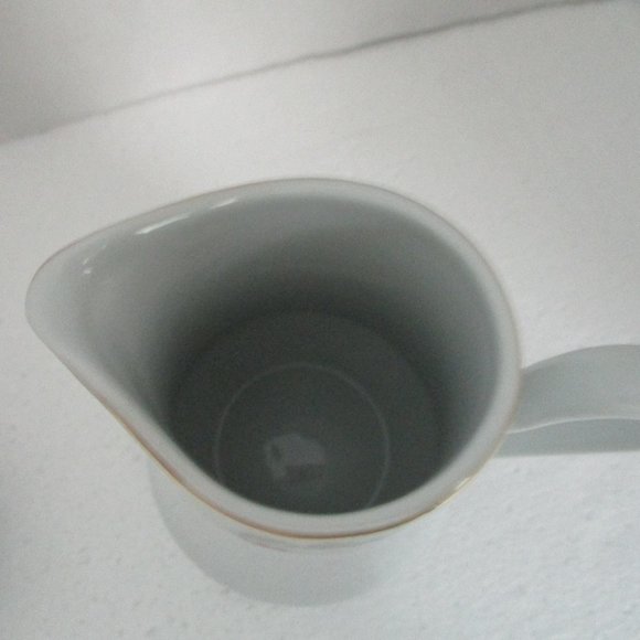 Porcelain Sugar & Creamer Christmas Set - Picture 7 of 14